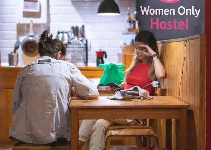 Buba House - Women Only Hostel Barcelone